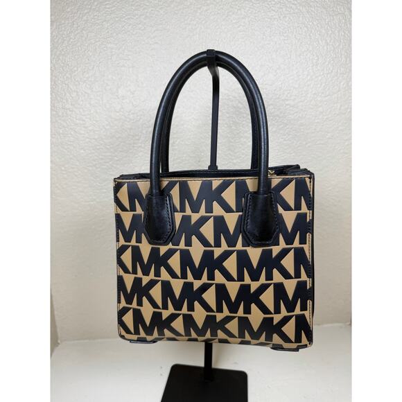 NWOT Michael Kors Mercer Medium Logo and Leather Accordion Crossbody Bag w/COA - Picture 2 of 10